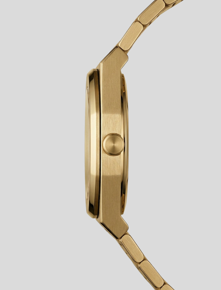 Herrenuhr von Strong Foundation, silberfarben, komplett goldfarben